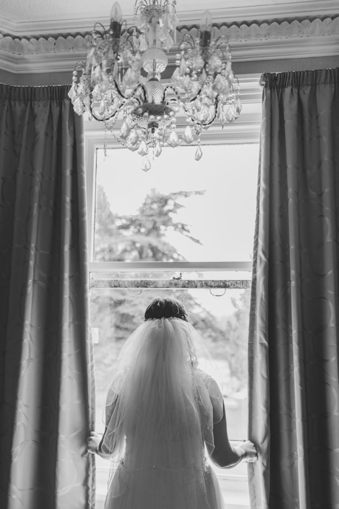 Friars Carse Bride by Wedding Photographer Jordan Crosby